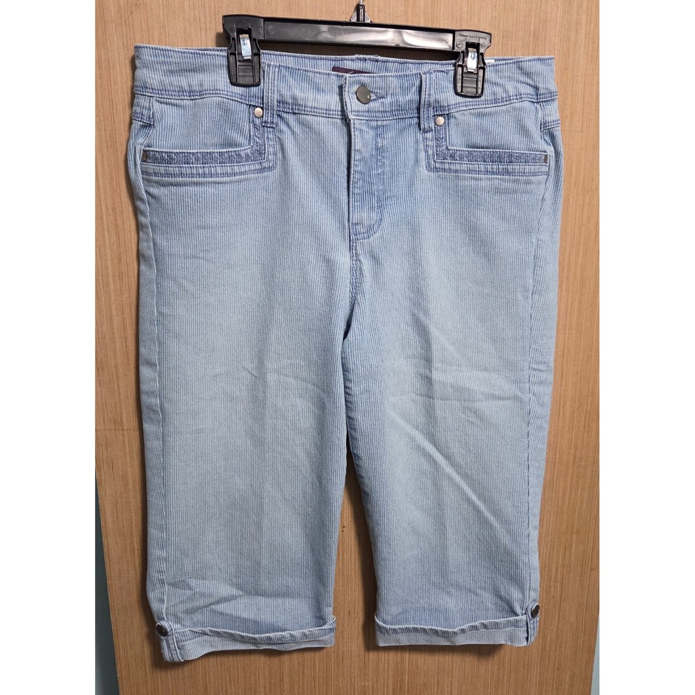 Gloria Vanderbilt Skimmer Capri Pants Blue White Pinstripe Petite 8P Stretch